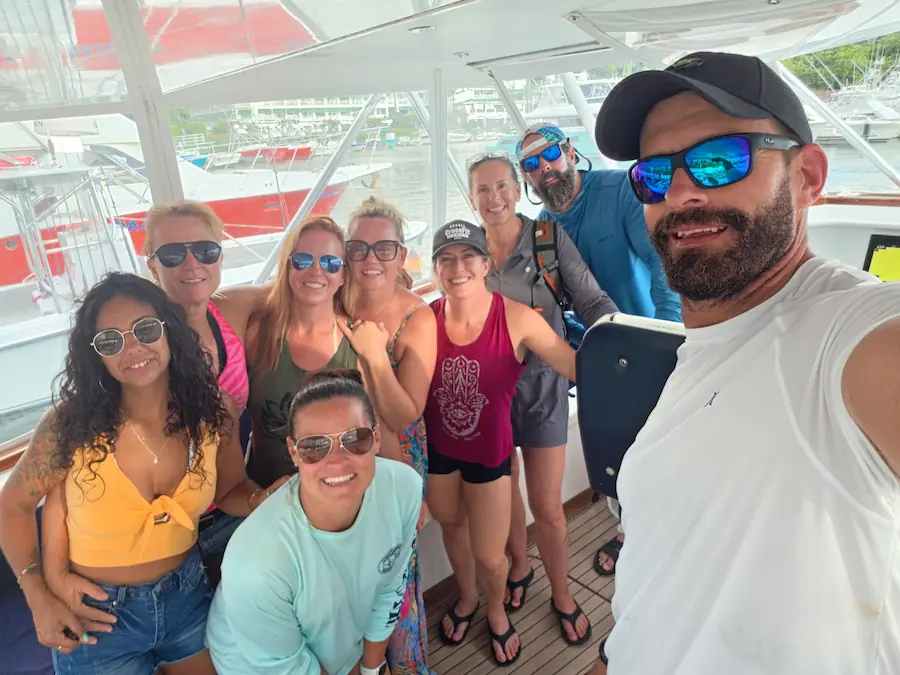 Group fishing trips in Quepos: celebrations and friends